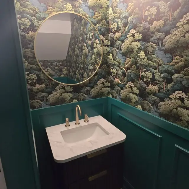 Clients wanted a speakeasy-inspired powder room designed to bring a bold pop of colour and character into a small space.
#homerenovations #PowderRoomDesign #InteriorDesign #BathroomDesign @dreamhomerenoyvr